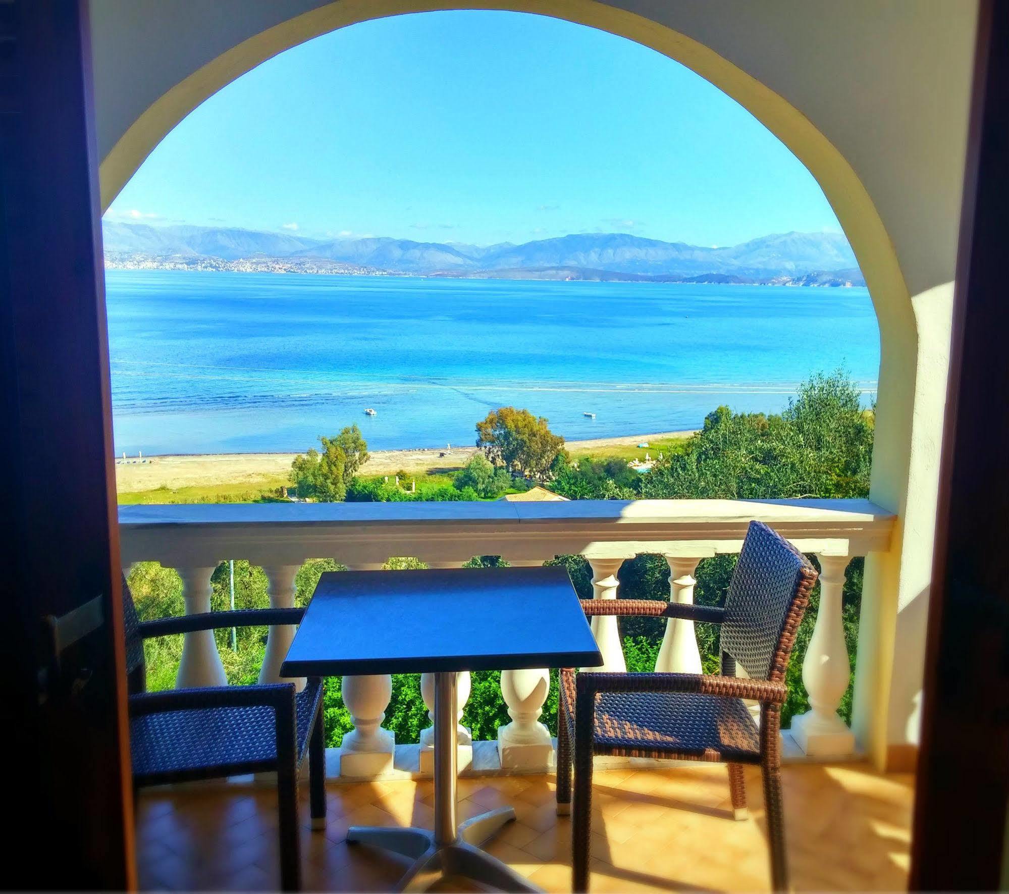 Dionysos Apartament *